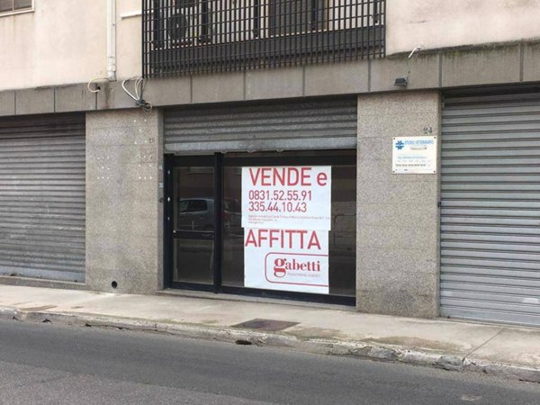 negozio in affitto a Brindisi in zona Centro Città