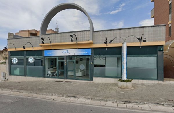 locale commerciale in affitto a Brindisi in zona Centro Città