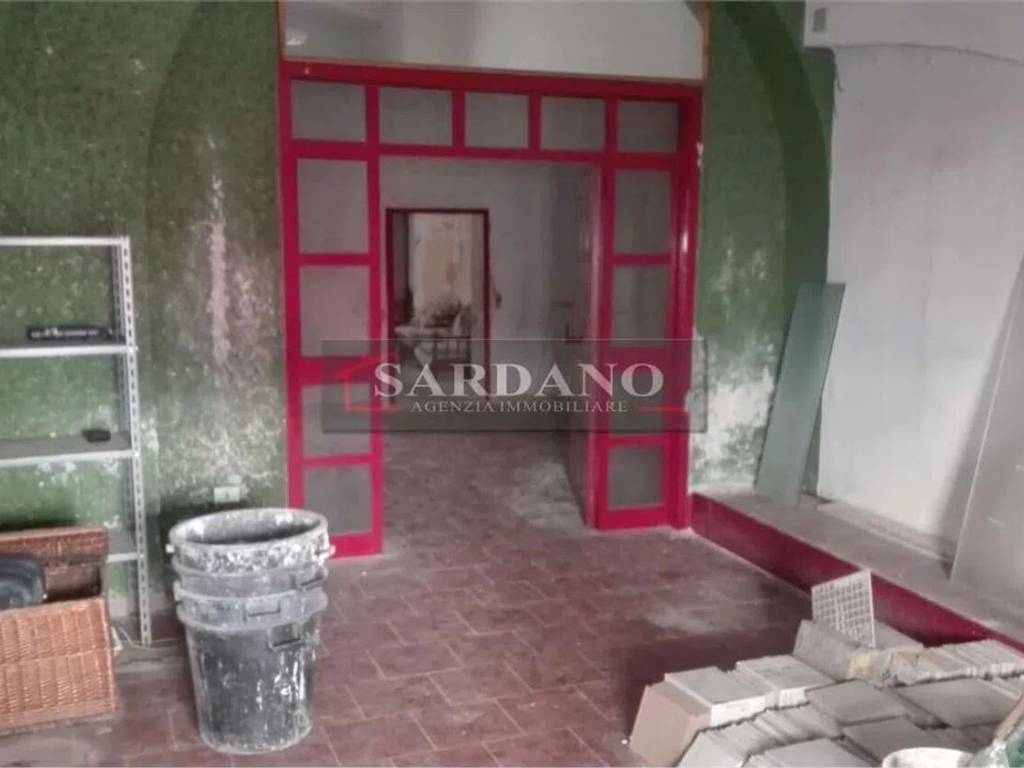 negozio in affitto a Brindisi in zona Centro Città