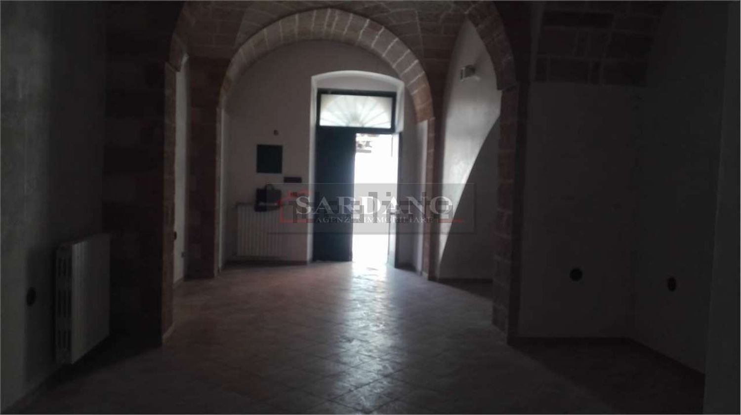 negozio in affitto a Brindisi in zona Centro Città