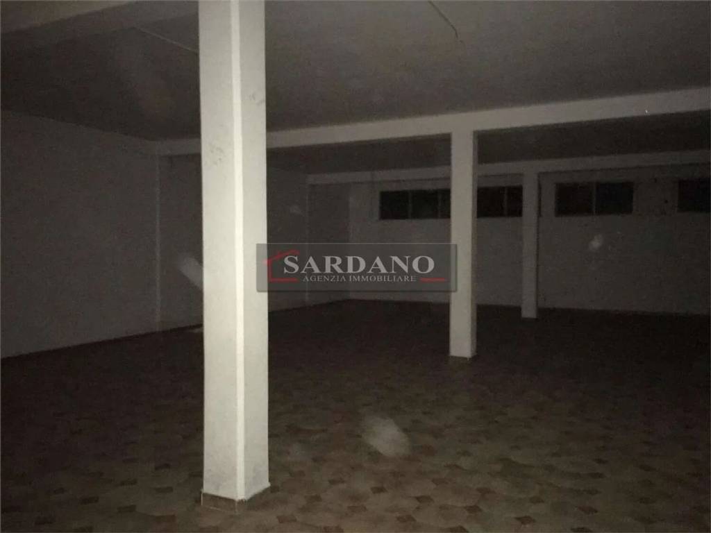 negozio in affitto a Brindisi in zona Paradiso