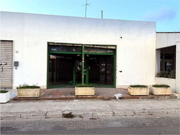 locale commerciale in affitto a Brindisi