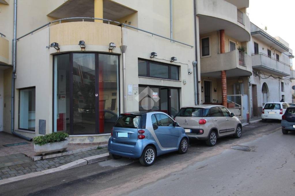locale commerciale in affitto a Brindisi in zona Cappuccini