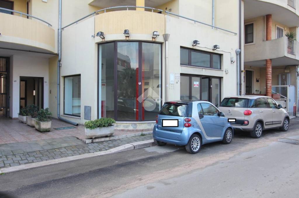 negozio in affitto a Brindisi in zona Cappuccini