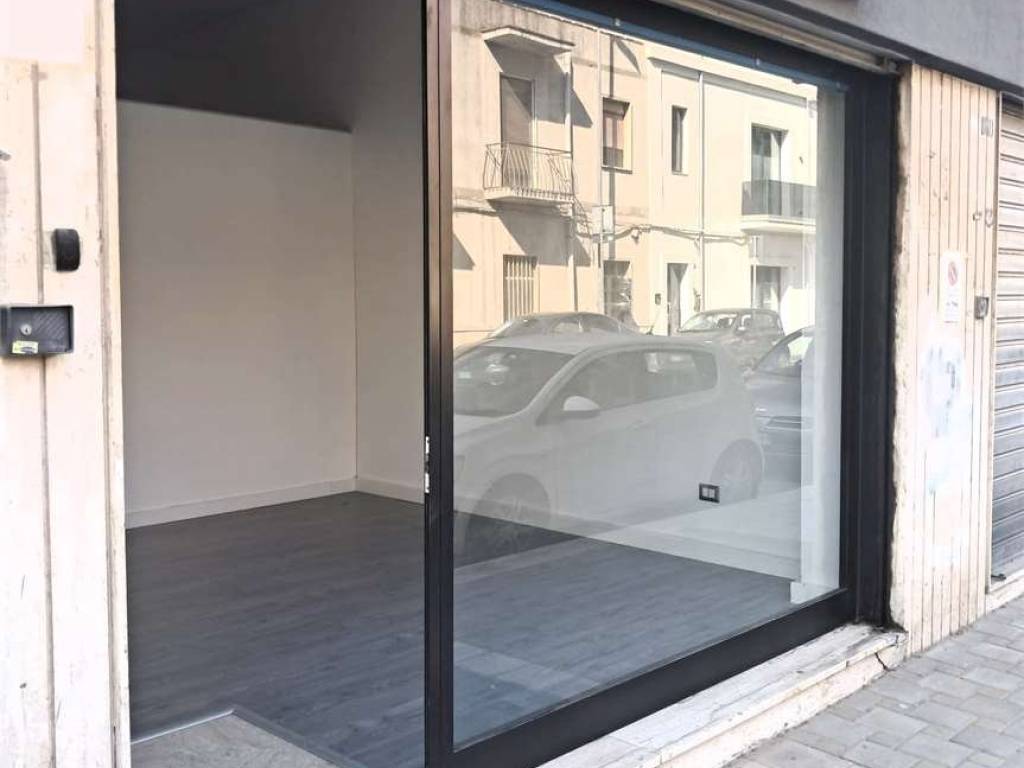 locale commerciale in affitto a Brindisi in zona Centro Città