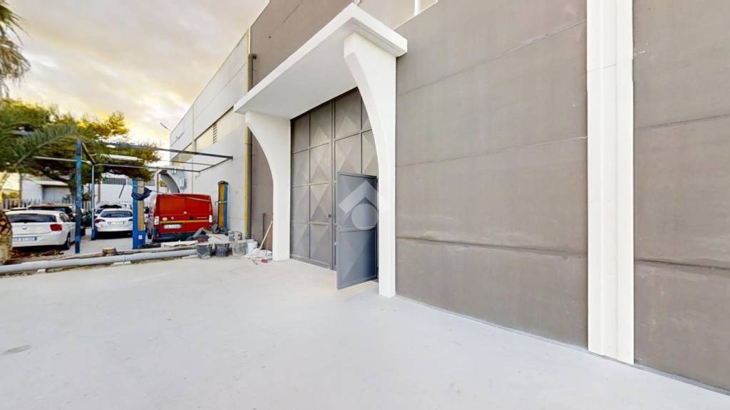 locale commerciale in affitto a Brindisi in zona Commenda
