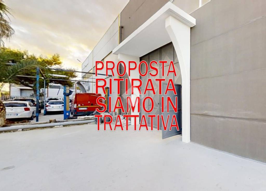 locale commerciale in affitto a Brindisi in zona Commenda