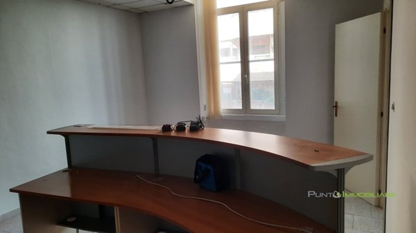 ufficio in affitto a Brindisi in zona Centro Città