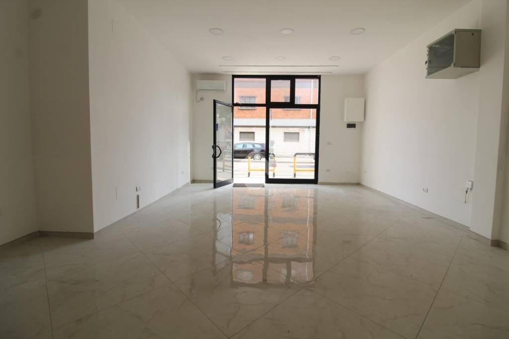 locale commerciale in affitto a Brindisi in zona Sant'Angelo
