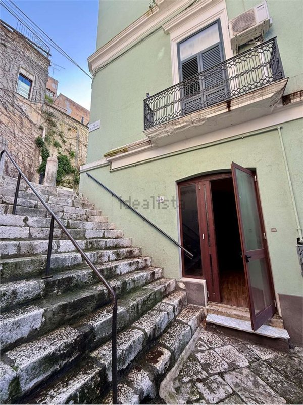 locale commerciale in affitto a Brindisi