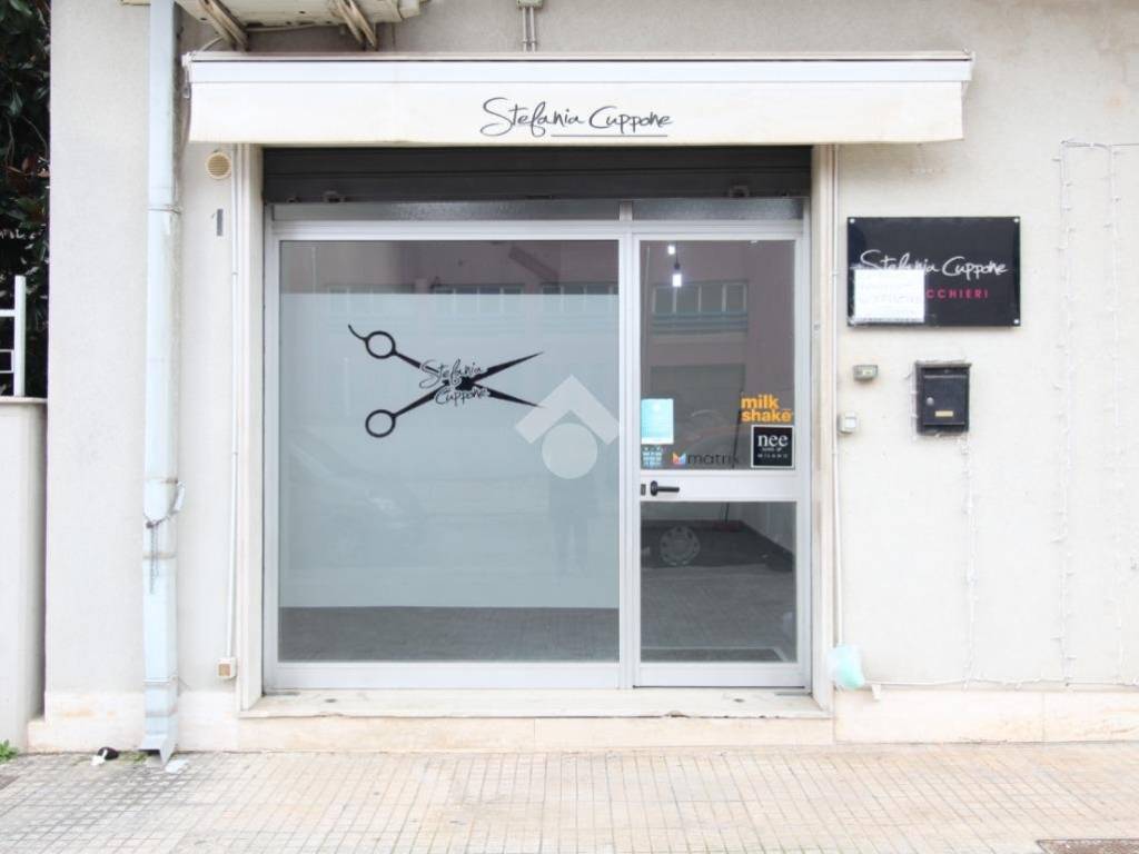 locale commerciale in affitto a Brindisi in zona Bozzano