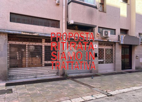 negozio in affitto a Brindisi in zona Commenda