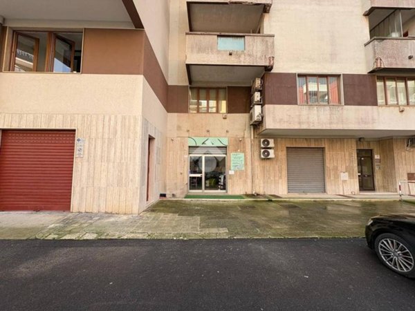 negozio in affitto a Brindisi in zona Cappuccini