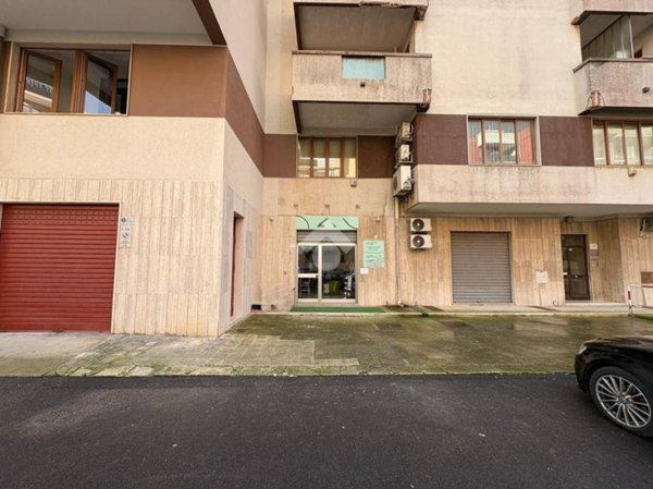 negozio in affitto a Brindisi in zona Cappuccini