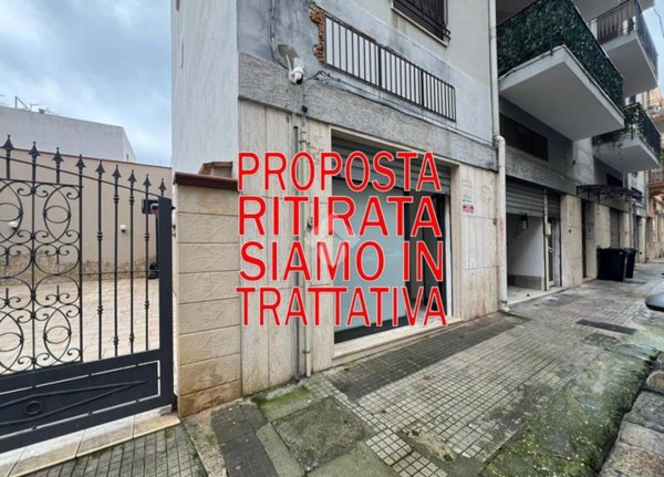 negozio in affitto a Brindisi in zona Commenda