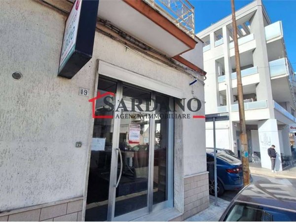 negozio in affitto a Brindisi in zona Commenda