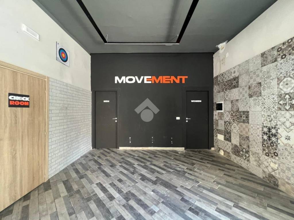 negozio in affitto a Brindisi in zona Commenda