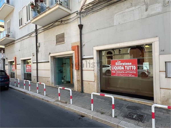 locale commerciale in affitto a Brindisi