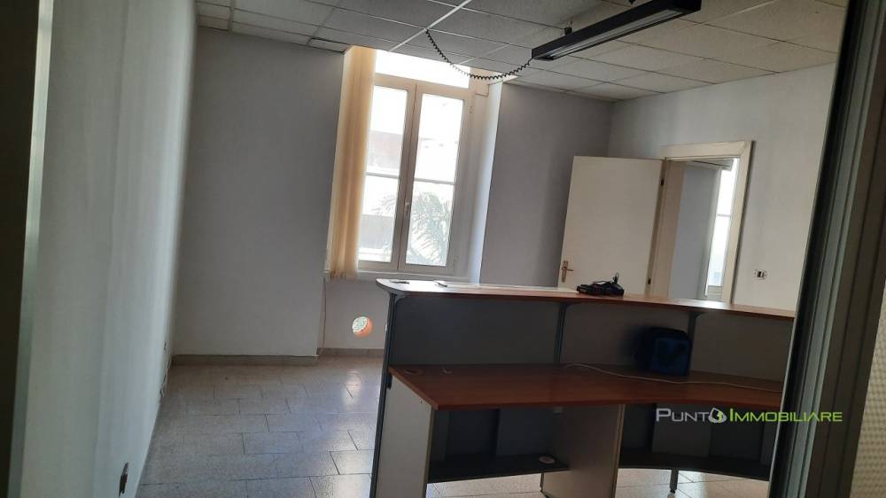 ufficio in affitto a Brindisi in zona Centro Città