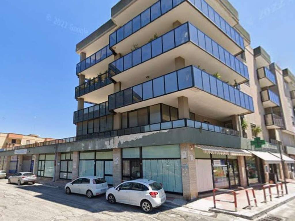 negozio in affitto a Brindisi in zona Sant'Angelo