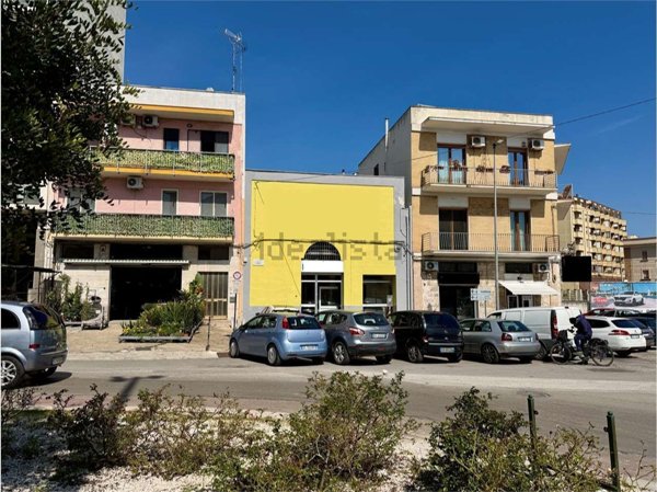 locale commerciale in affitto a Brindisi