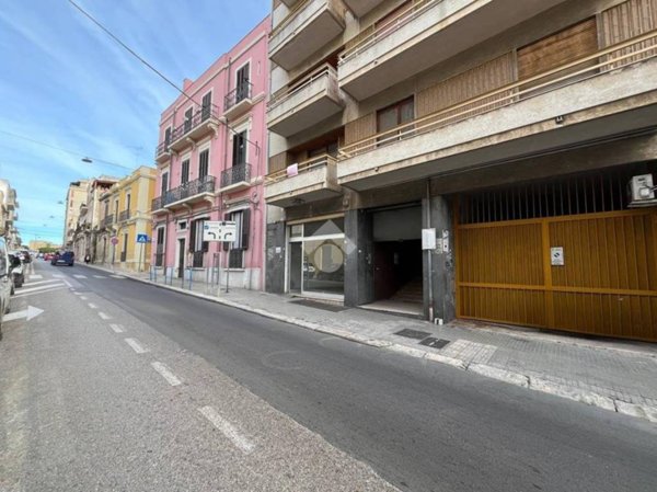 negozio in affitto a Brindisi in zona Centro Città