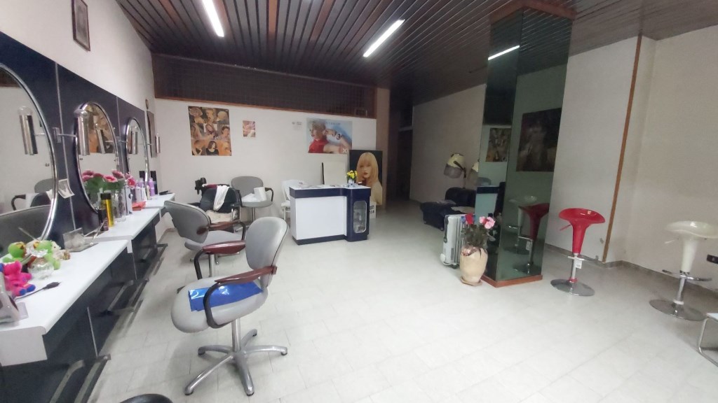 locale commerciale in affitto a Brindisi in zona Commenda