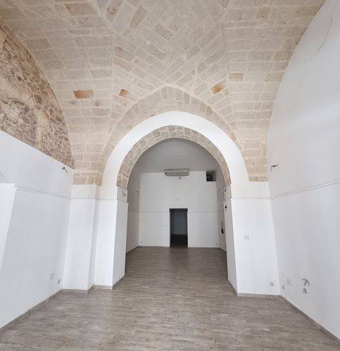 negozio in affitto a Brindisi in zona Centro Città