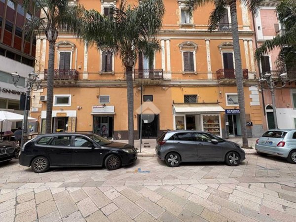 negozio in affitto a Brindisi in zona Centro Città