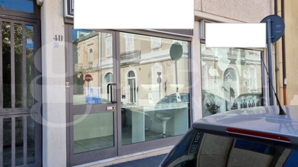locale commerciale in affitto a Brindisi in zona Centro Città