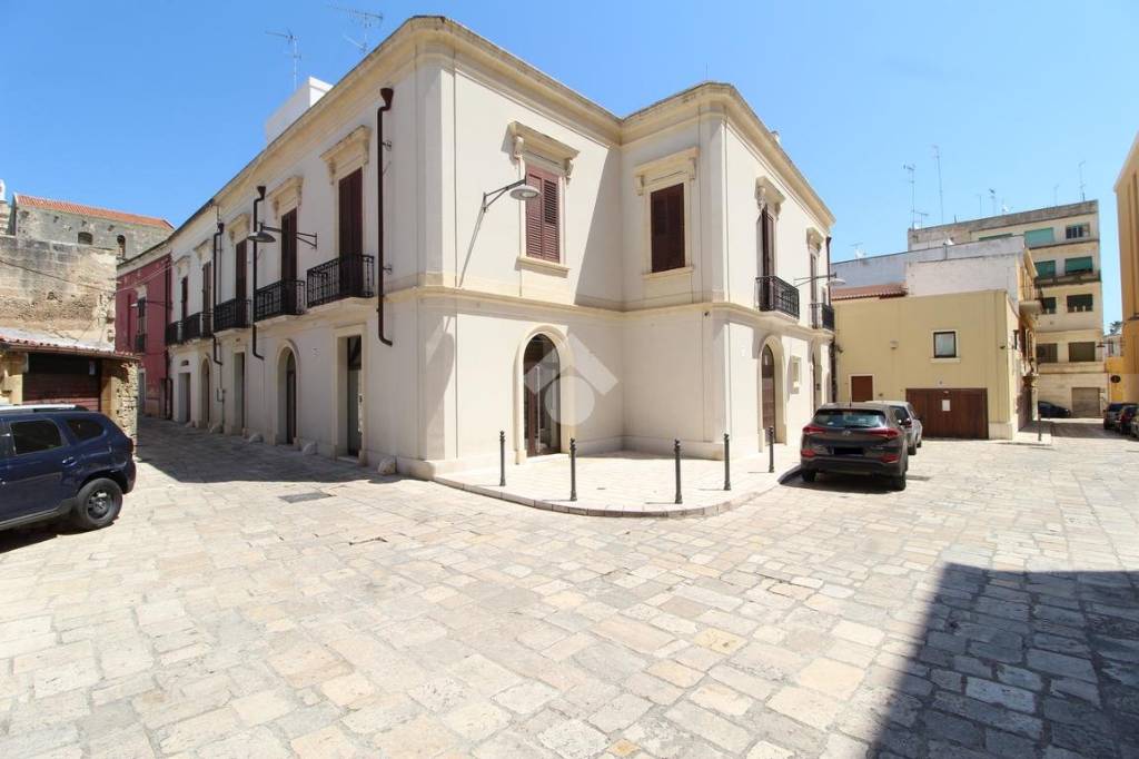 ufficio in affitto a Brindisi in zona Centro Città