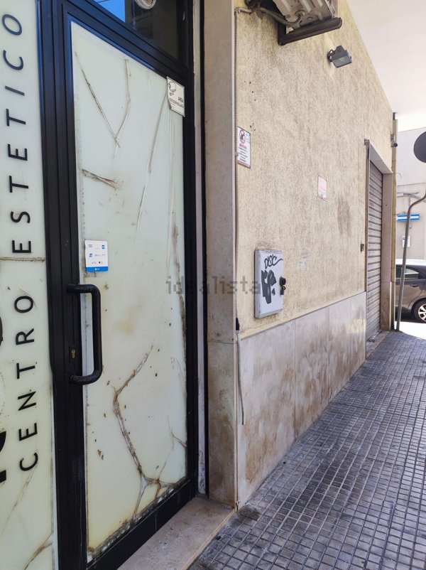 locale commerciale in affitto a Brindisi in zona Commenda