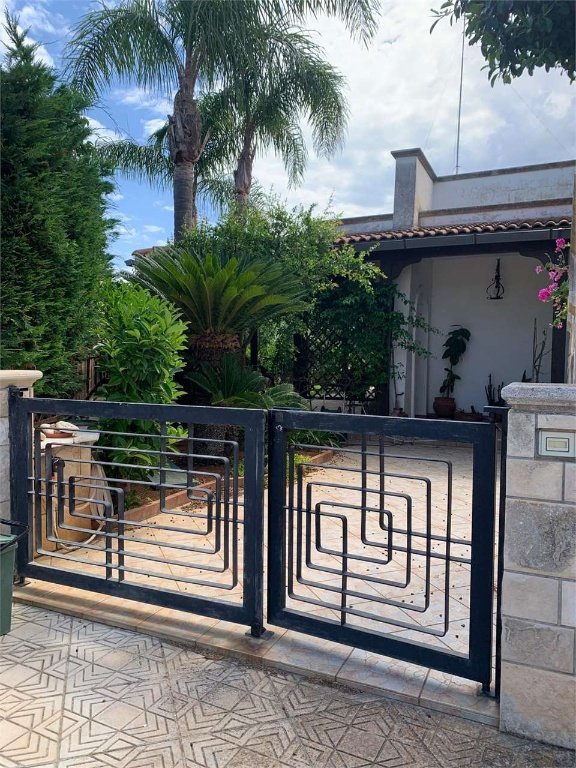 casa indipendente in affitto a Carovigno