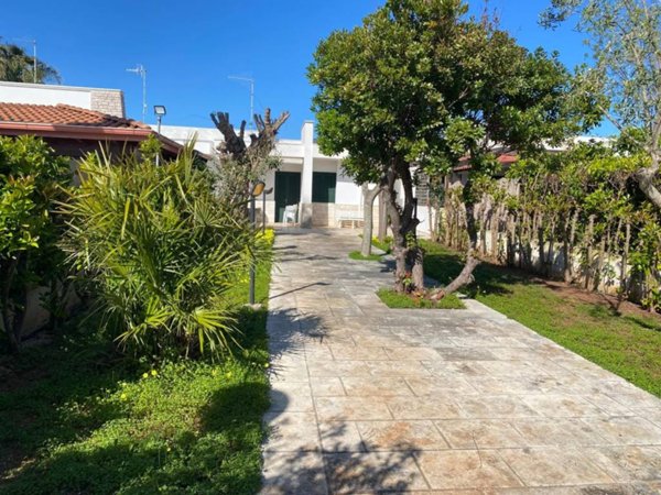 casa indipendente in affitto a Carovigno