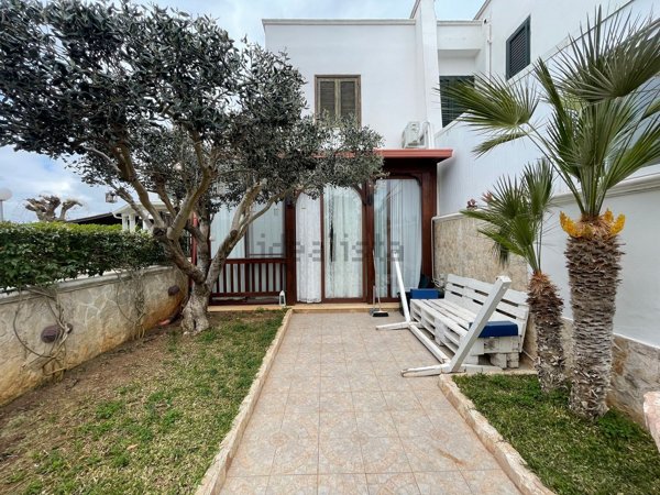 casa indipendente in affitto a Carovigno