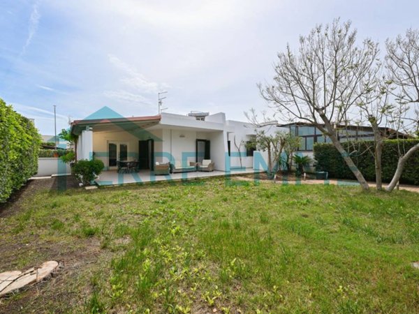 casa indipendente in affitto a Carovigno