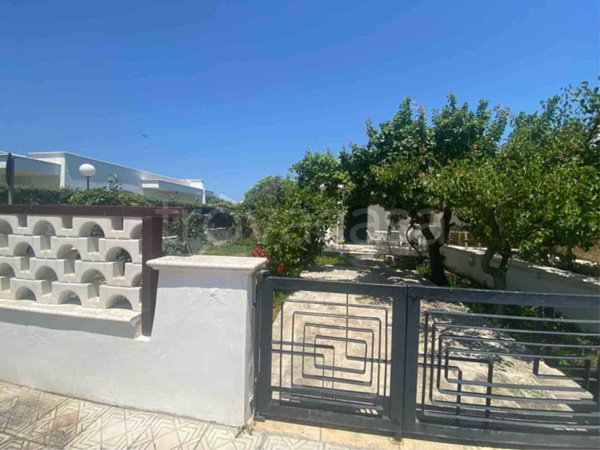 casa indipendente in affitto a Carovigno in zona Torre Santa Sabina