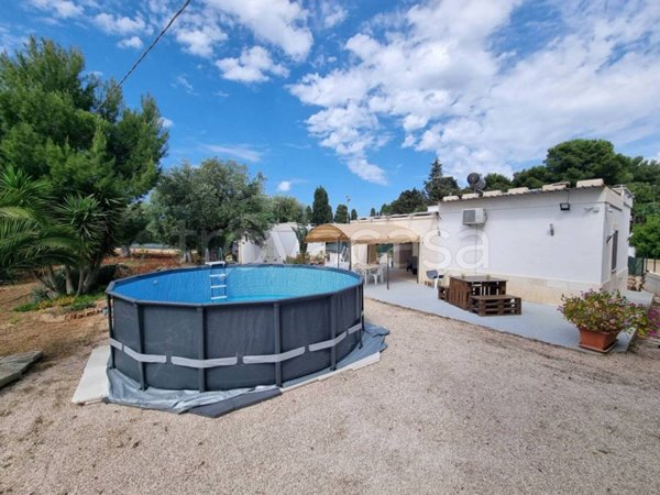 casa indipendente in affitto a Carovigno in zona Serranova