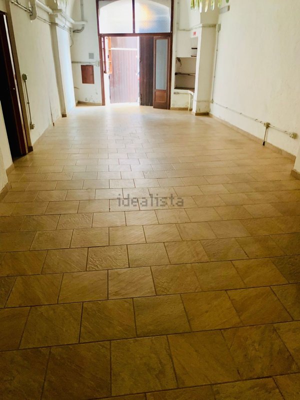 locale commerciale in affitto a Fasano