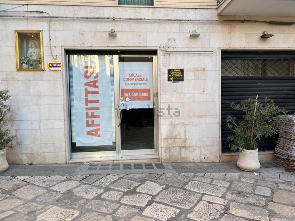 locale commerciale in affitto a Fasano