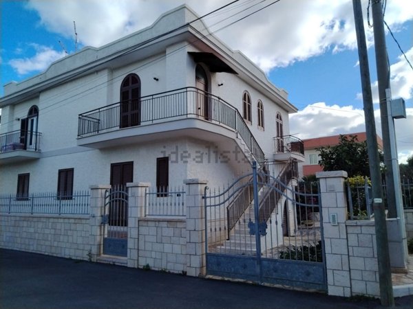 casa indipendente in affitto a Fasano