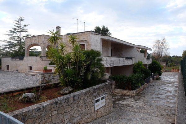 quadrivano in affitto a Fasano