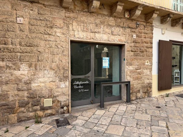negozio in affitto a Fasano