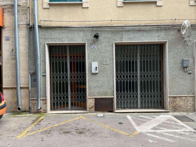 negozio in affitto a Francavilla Fontana
