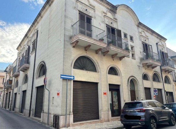 negozio in affitto a Francavilla Fontana