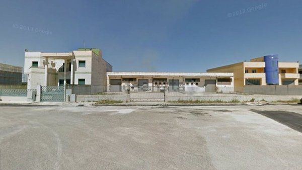 locale commerciale in affitto a Francavilla Fontana