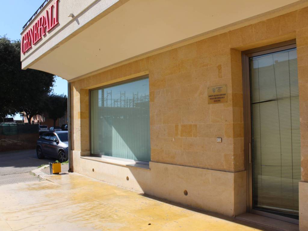 negozio in affitto a Francavilla Fontana