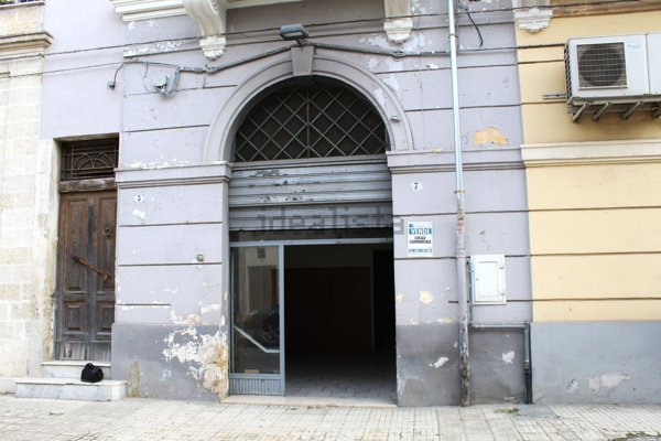 locale commerciale in affitto a Francavilla Fontana