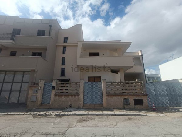 casa semindipendente in affitto a Mesagne