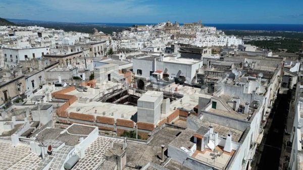 negozio in affitto ad Ostuni